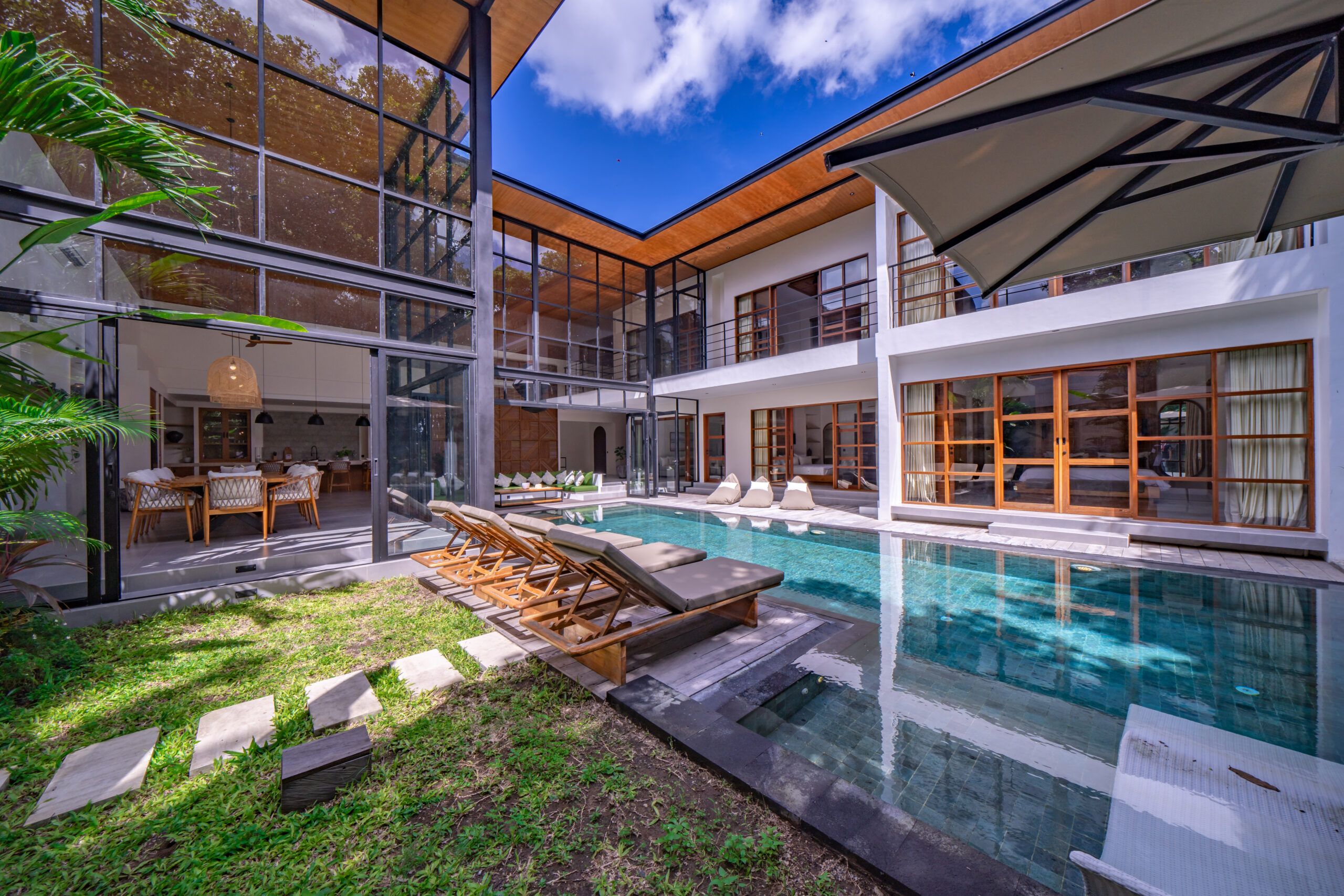 RiverFront Villa